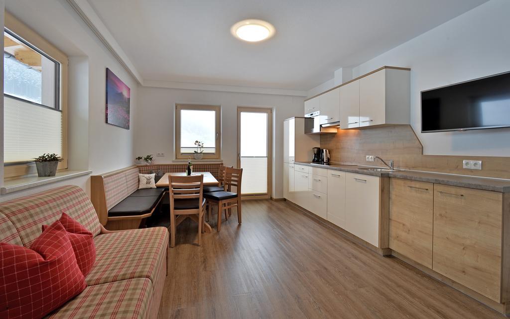 Apart Geisler Mayrhofen Room photo